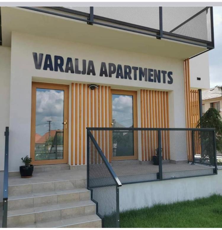 Varalja Apartments Plavecke Podhradie Exterior photo